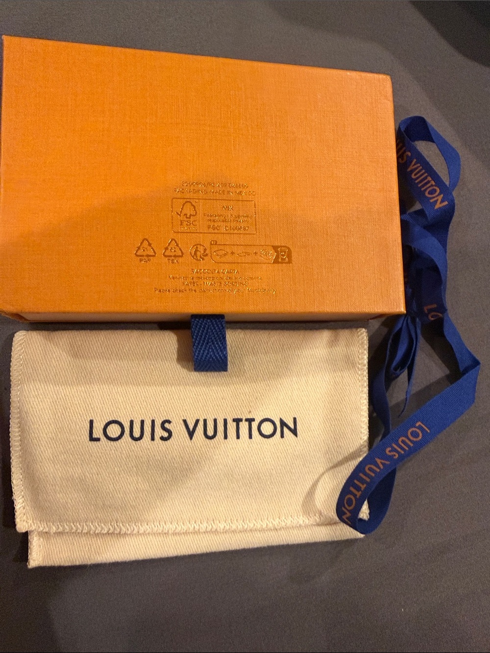 Louis Vuitton Orange Box with Blue Logo Ribbon and Cream Dust Bag - Picture 2 of 3